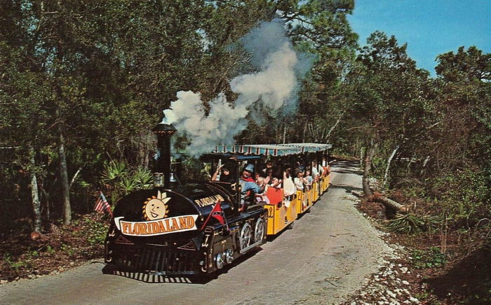 Floridaland - Vintage Postcard (newer photo)